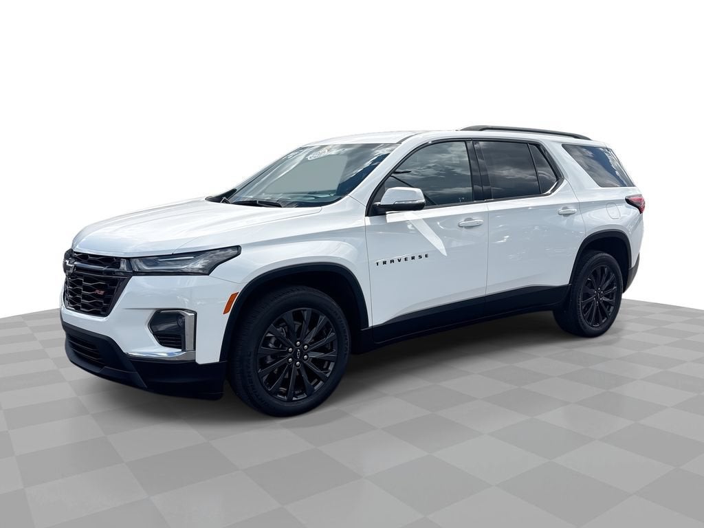 2023 Chevrolet Traverse RS in Summit White — front three-quarter view